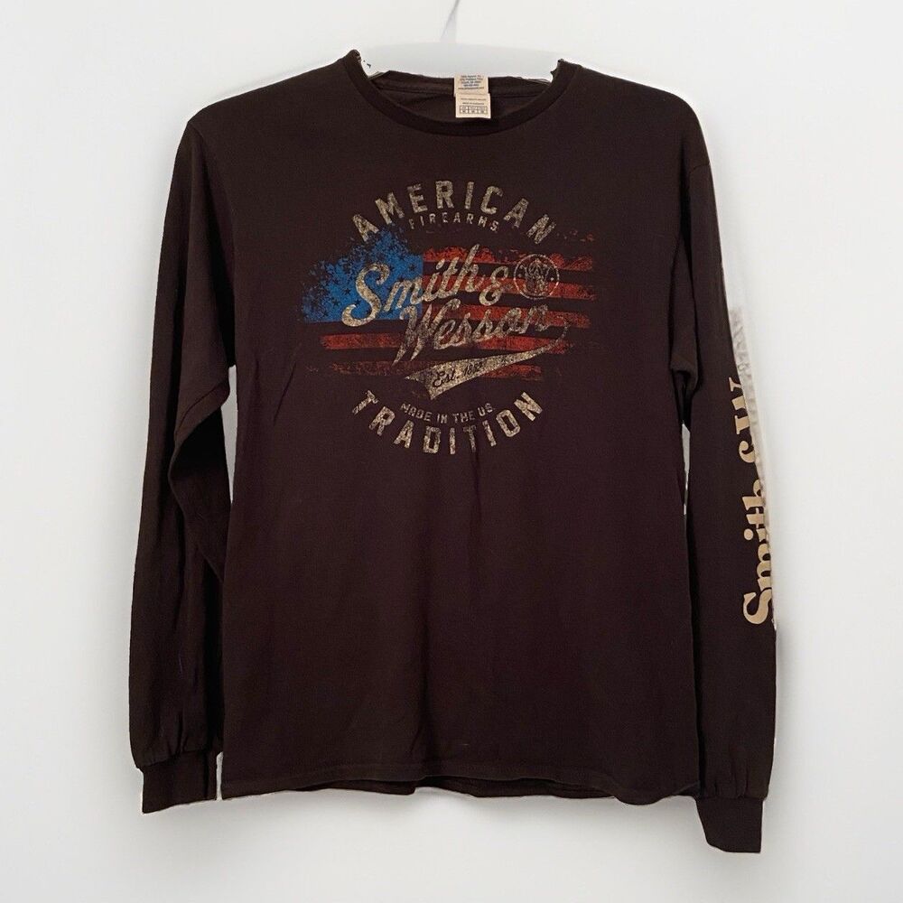 Vintage Smith & Wesson Firearms Graphic Long Sleeve T-Shirt Mens Sz M Patriotic